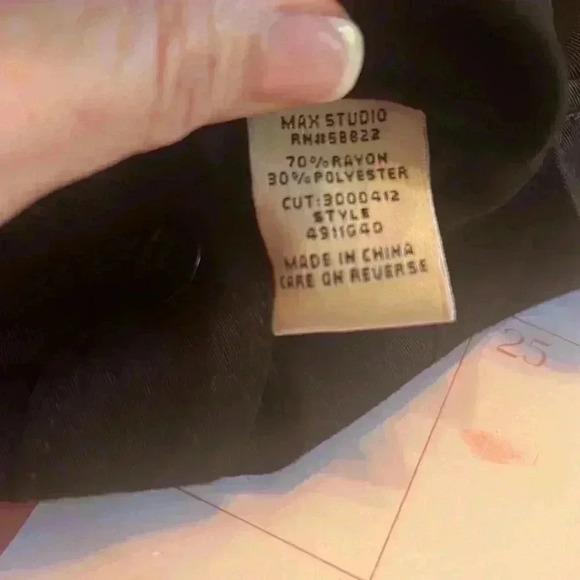 Romper Waist tie Rolled Sleeves -Black  -Max Studio Women’s Size M - Picture 7 of 7